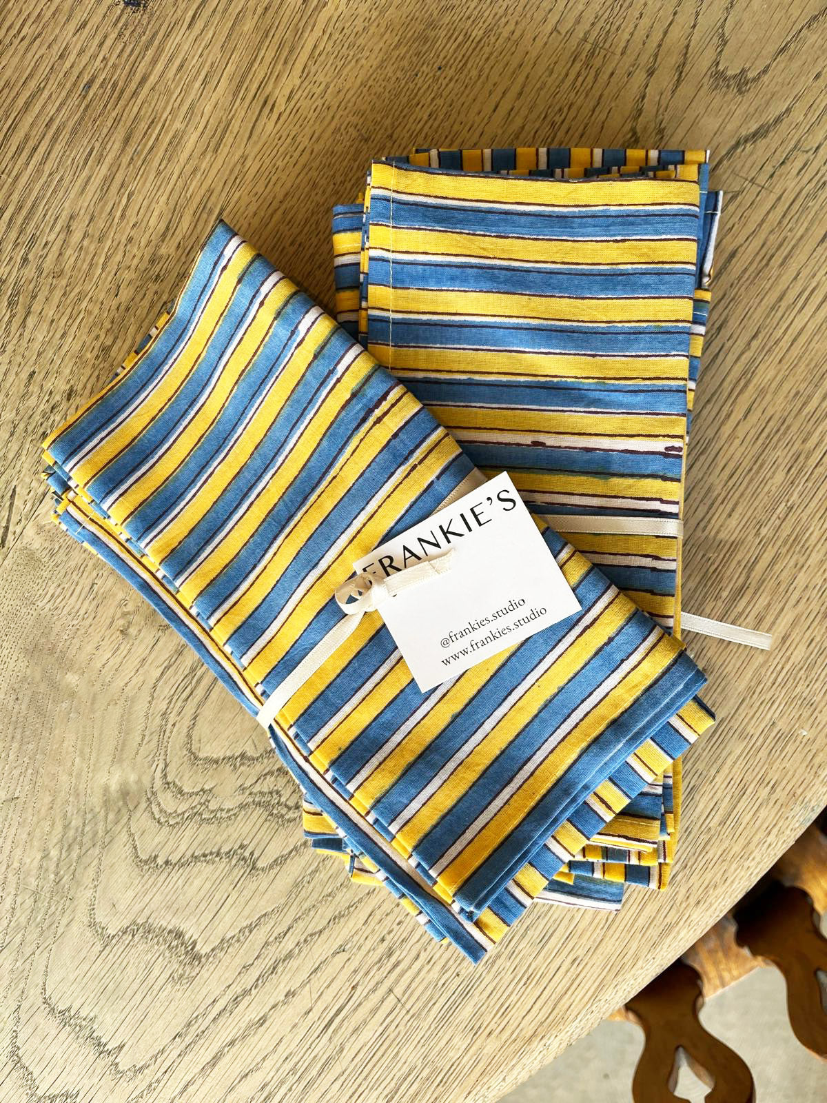 Napkins blue and yellow stripe x6 in a set