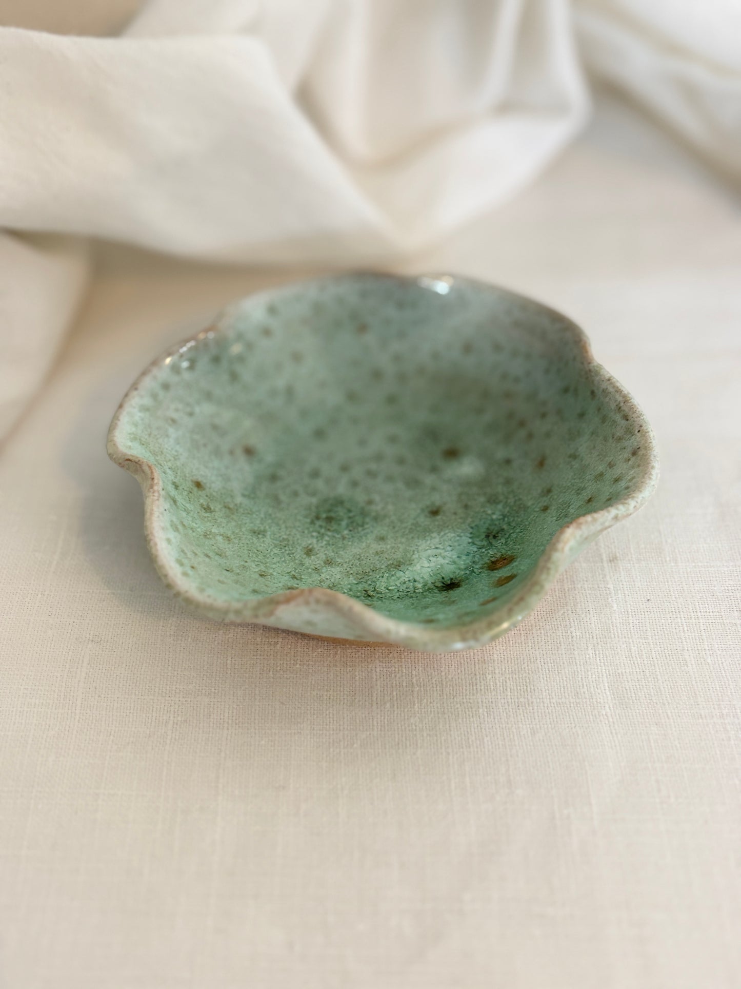 MINI Frilly Dish
