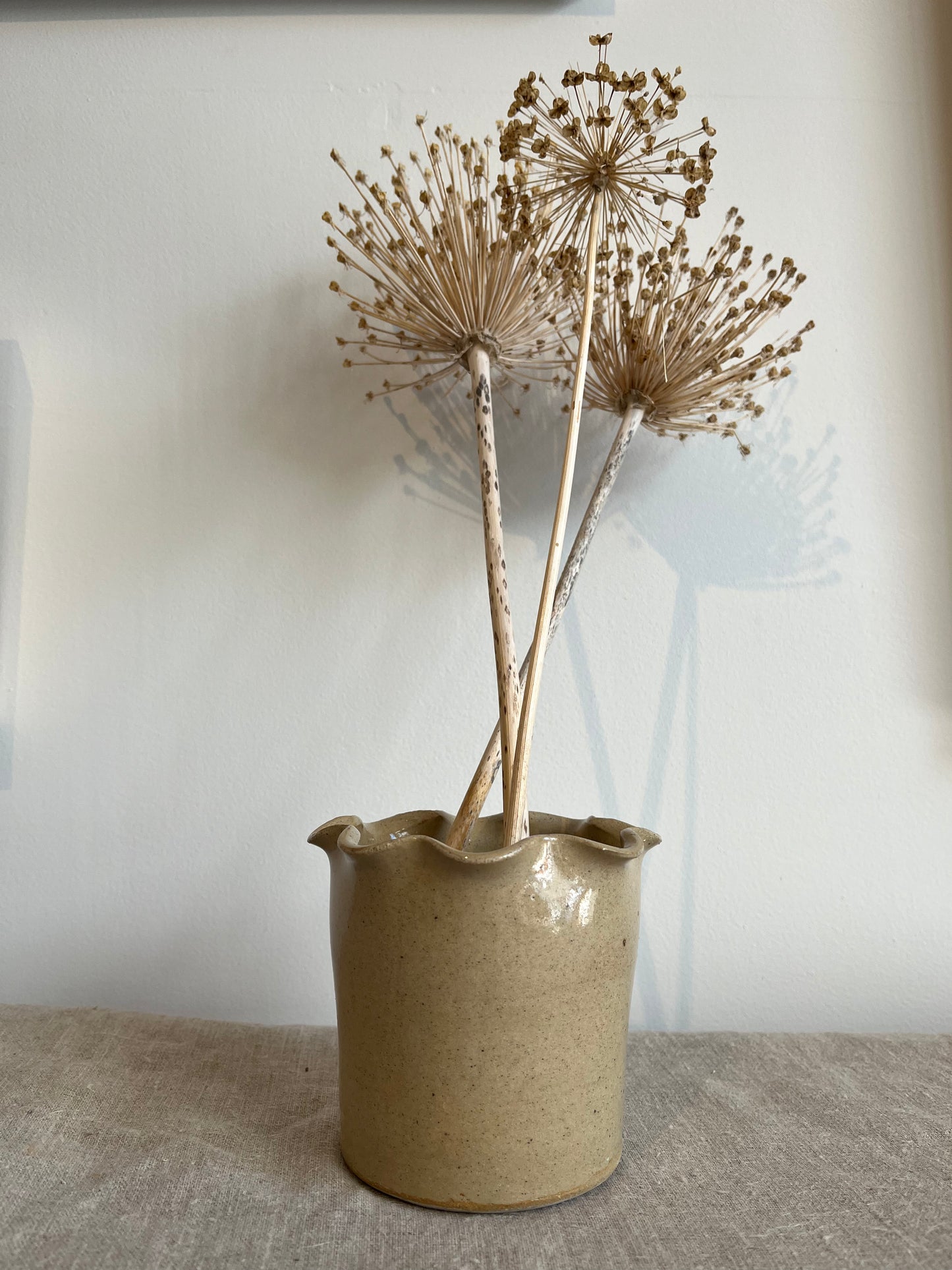 Large Frilly Pot
