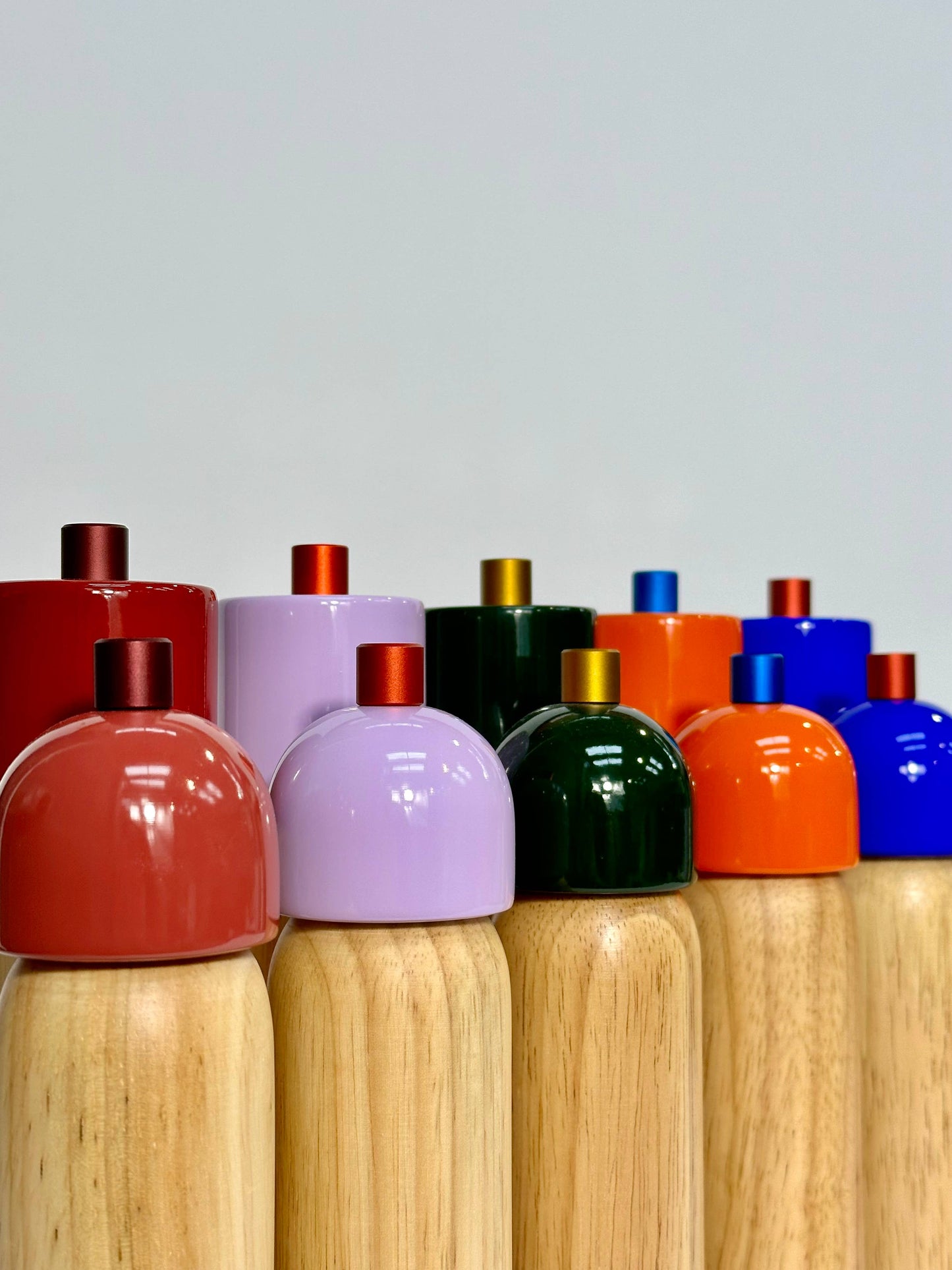 MÆGEN - Salt & Pepper Grinder - Lilac & Red