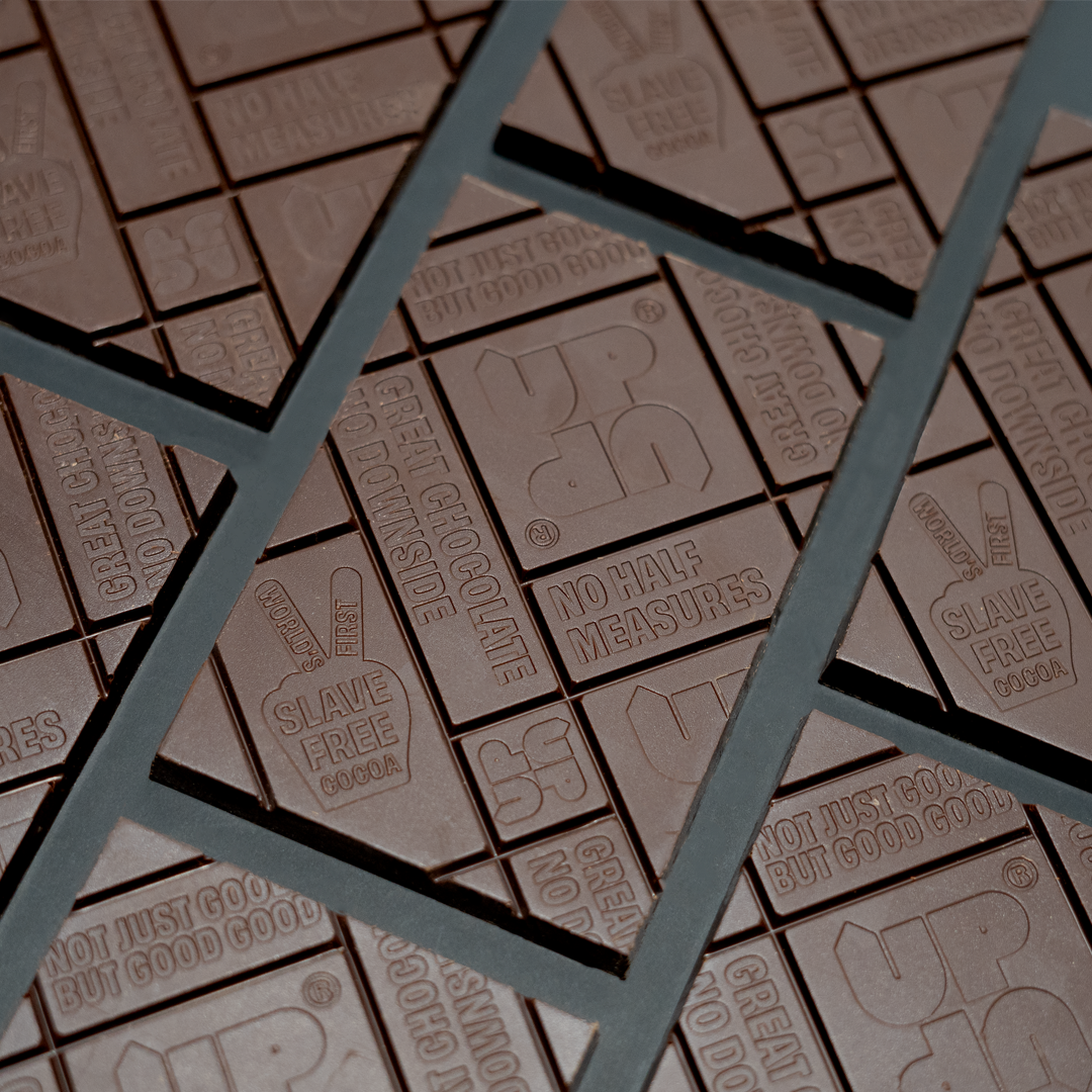 UP-UP Chocolate [No duties when shipping to US!] - Cherry Dark Chocolate Bar 120G/4.2OZ