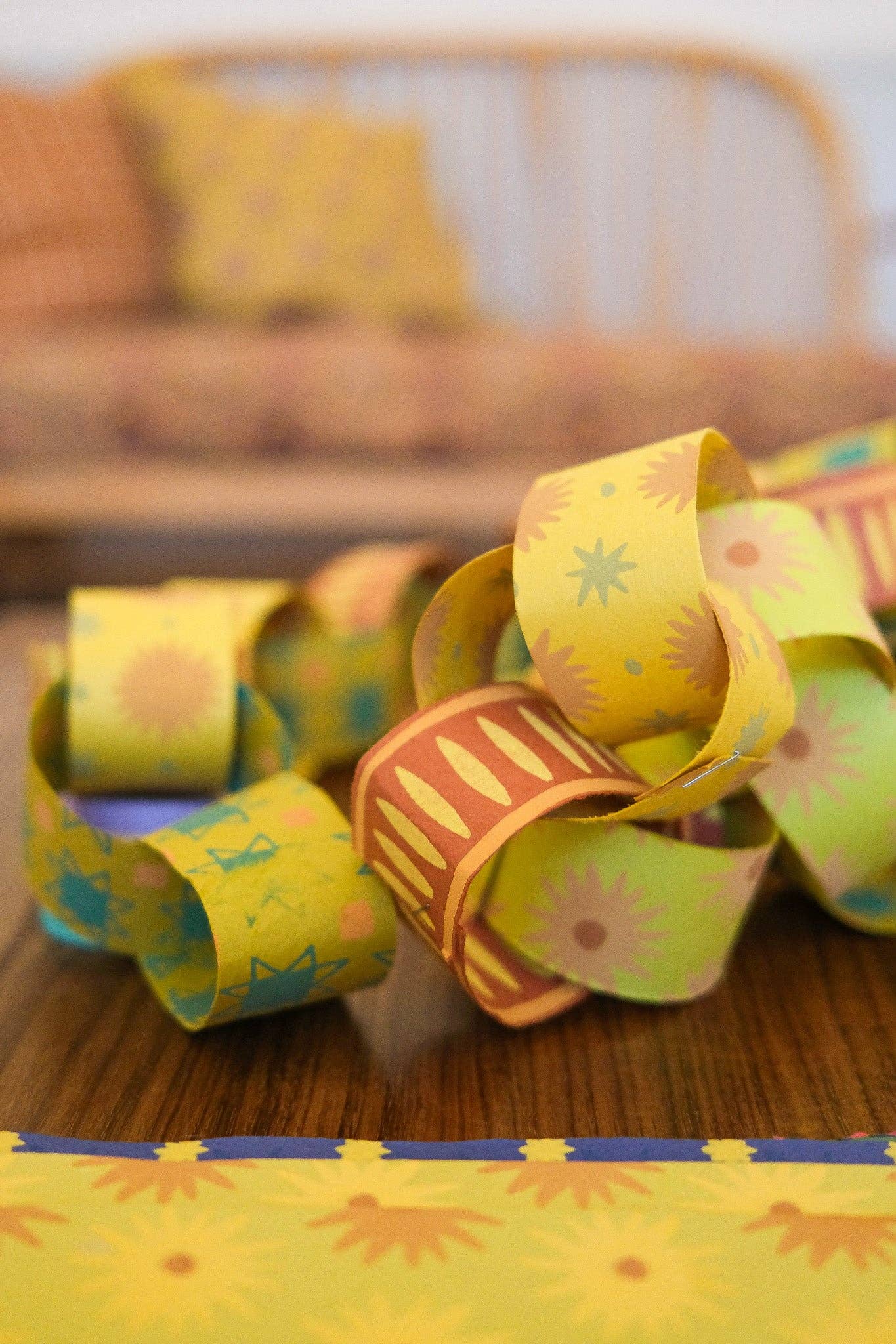 East End Press - Yellow and Green Paper Chain Kit