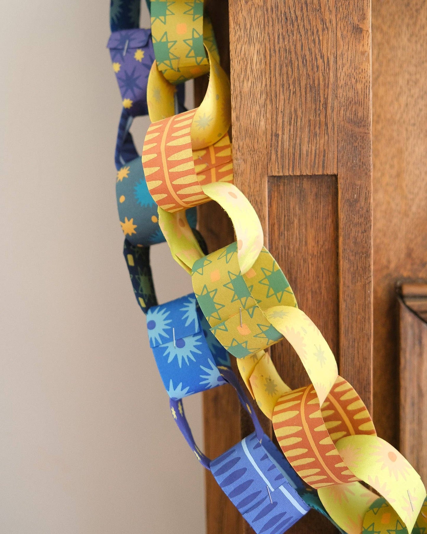 East End Press - Yellow and Green Paper Chain Kit